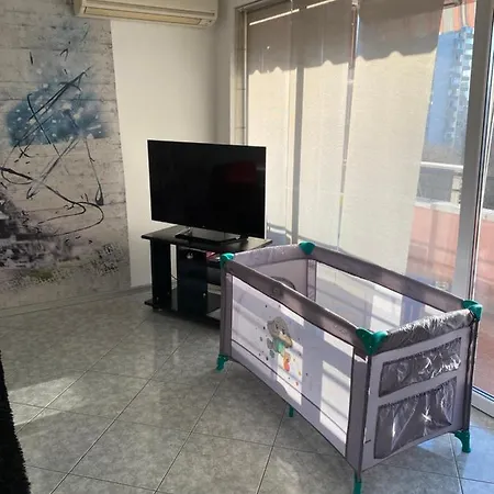 Cozy 2br With Old Town View And Free Street Parking Apartment
