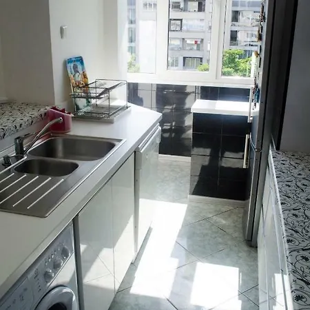 Apartment Cozy 2br With Old Town View And Free Street Parking *