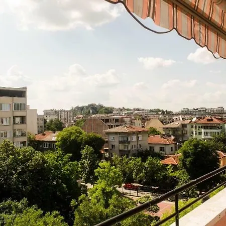 Cozy 2br With Old Town View And Free Street Parking Plovdiv